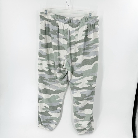 ✅ AERIE FRENCH TERRY CAMOUFLAGE SWEATPANTS SIZE LARGE GREEN/CREAM - Picture 6 of 8